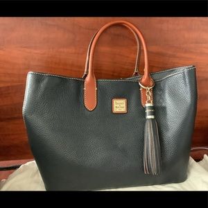 Genuine Dooney & Bourke Tote - Navy